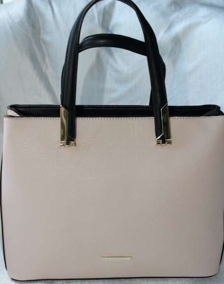 100% Fine leather Designer Style Bag