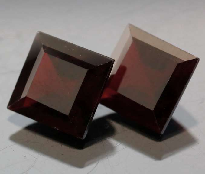 Stunning pair! 6.75ct dark red Garnets
