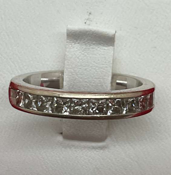 14K WHITE GOLD AND DIAMOND BAND