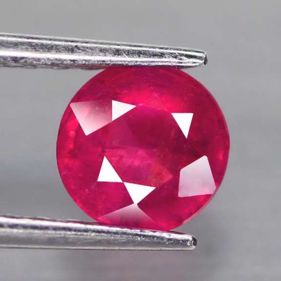 Amazing 1.16ct pinkish red Ruby solitaire