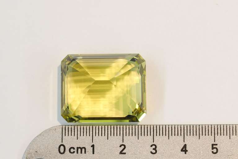 Big & Bold Lemon Quartz - 77.30 cts.