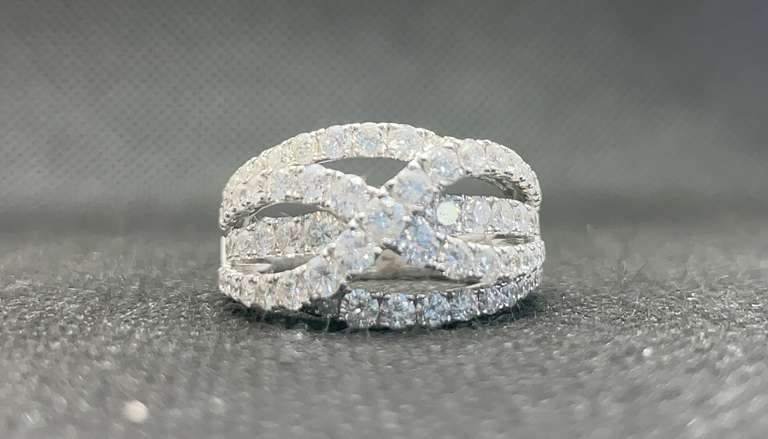 2.11 CARATS T.W. CROSS PAVÉ SET ROUND DIAMOND LADIES RIGHT HAND RING IN 14K WHITE GOLD