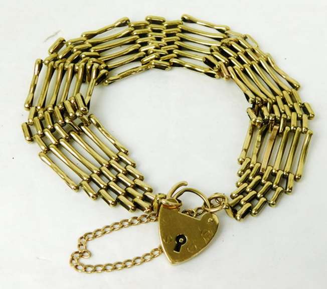 Antique 9CT Gold English Padlock Gate Link Bracelet
