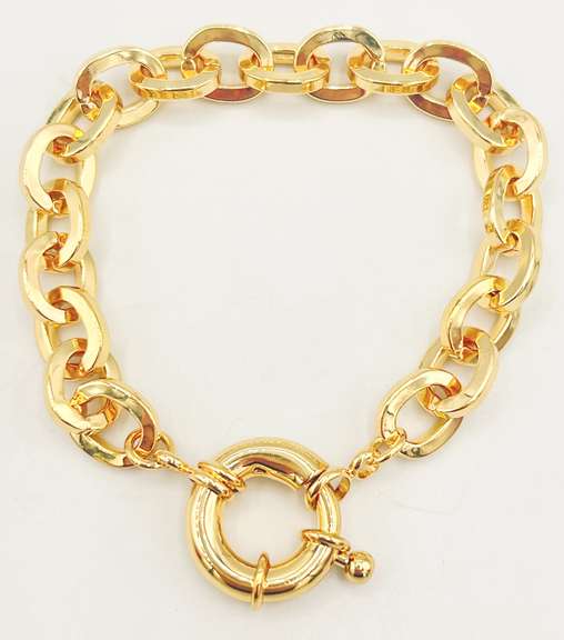 Beautiful 18kt Gold Plated Greek Key Design Bracelet