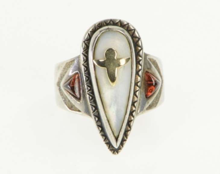 Sterling Silver Victoria Adams Ntv. American Mother of Pearl Ring