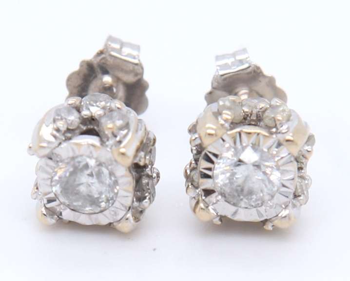 Sparkling White Gold Illision Set Diamond Earrings