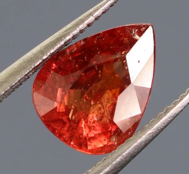 RARE! Untreated 1.26ct mandarin Sapphire