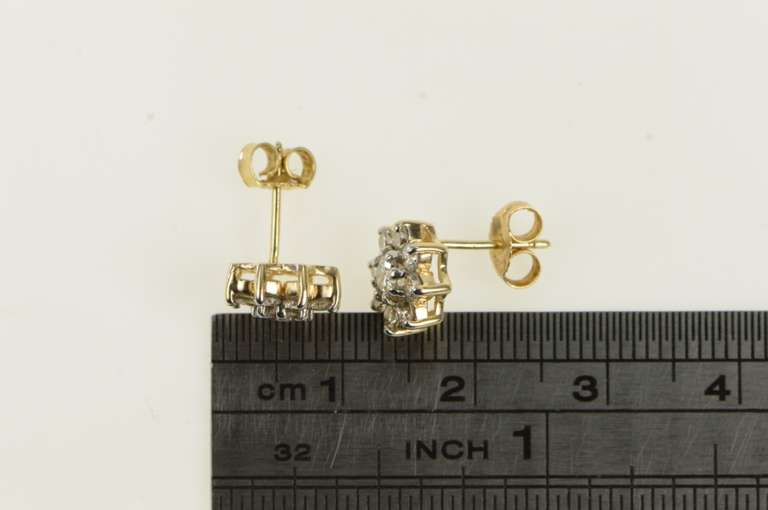 14K Yellow Gold 0.80 Ctw Diamond Flower Cluster Stud Earrings