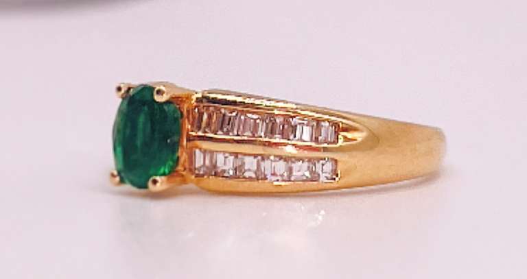 18kt Solid Yellow Gold, Emerald, and Diamond, Ring