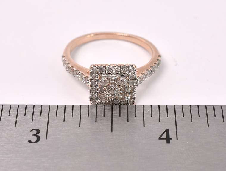 Dazzling Diamond Ring in 14K Rose Gold