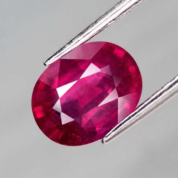 Glistening 2.68ct imperial red Ruby