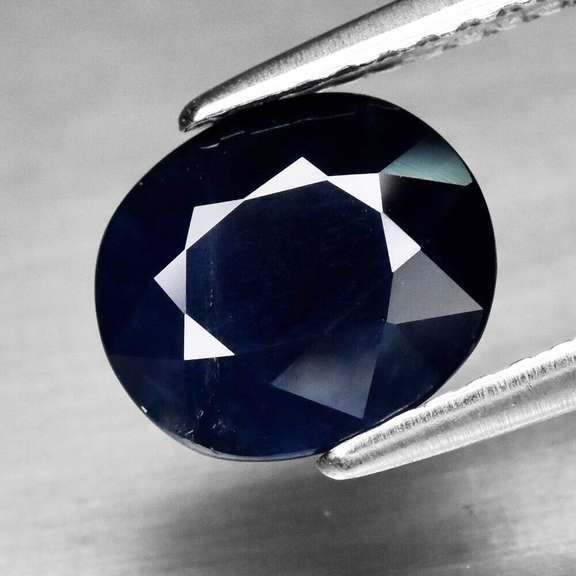 Elegant 1.90ct midnight blue Sapphire