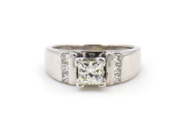 Dazzling White Gold Princess Cut Diamond Engagement Ring