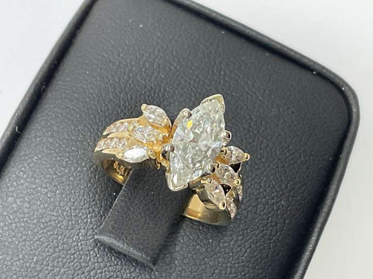 CERTIFIED LADIES 14K GOLD AND DIAMOND RING
