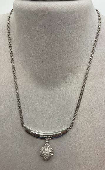 14K WHITE GOLD AND DIAMOND NECKLACE
