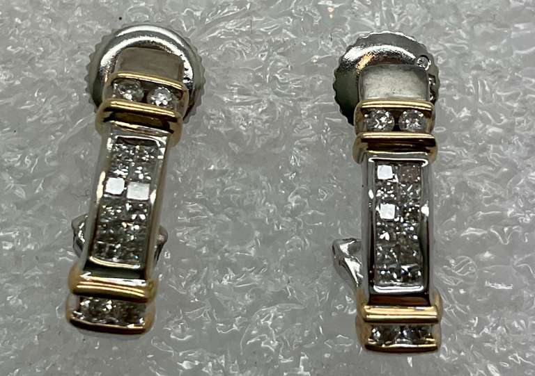 14K WHITE GOLD DIAMOND STUD EARRINGS