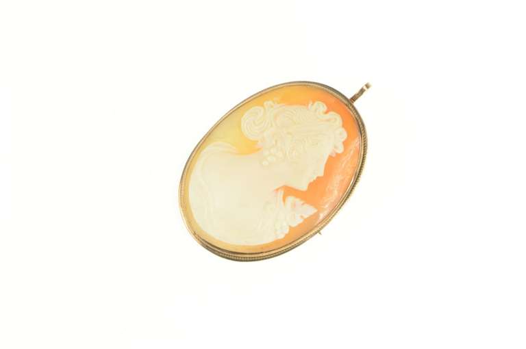 14K Yellow Gold Victorian Carved Shell Cameo Lady Pendant/Pin