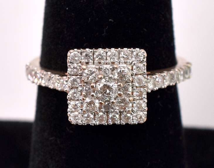 Dazzling Diamond Ring in 14K Rose Gold
