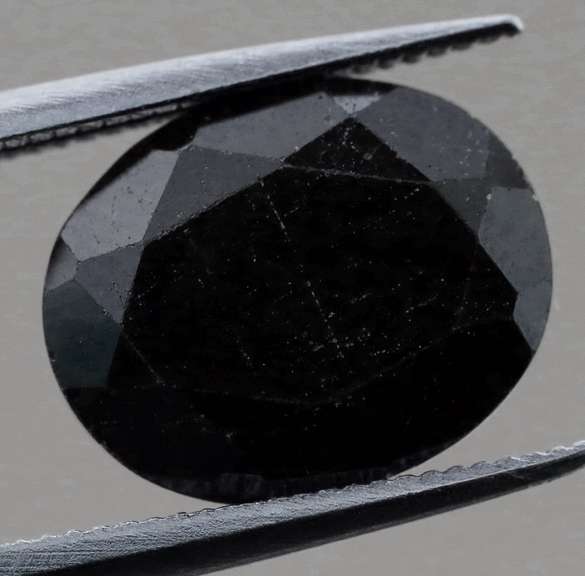 Sultry 3.40ct blue black oval cut Sapphire