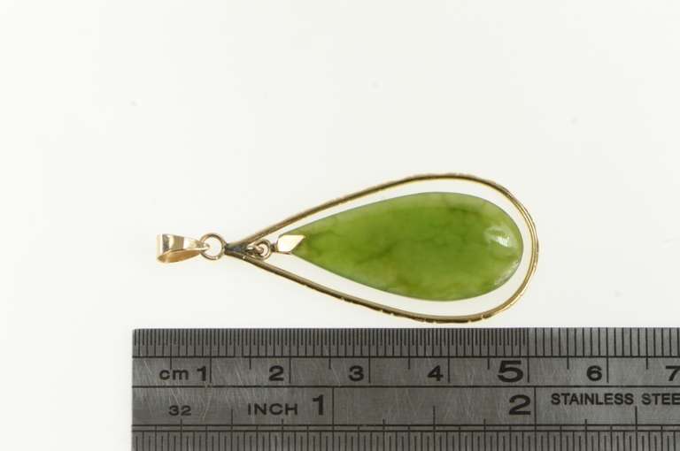 14K Yellow Gold Nephrite Tear Drop Dangle Retro Statement Pendant