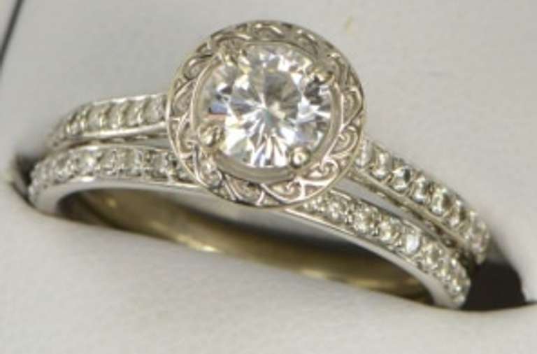 14K White Gold Round Halo Engagement Bridal Set Moissanite Ring