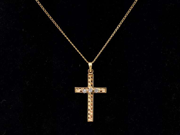Angelic Diamond Cross Pendant Necklace In 14K Yellow Gold