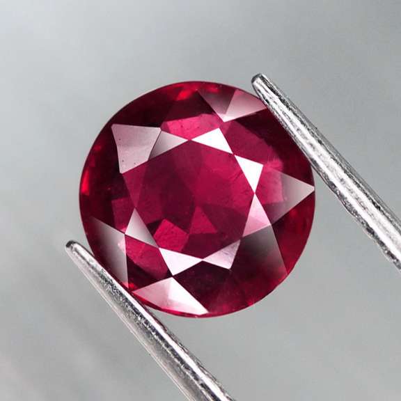Amazing blood red 2.21ct Ruby solitaire