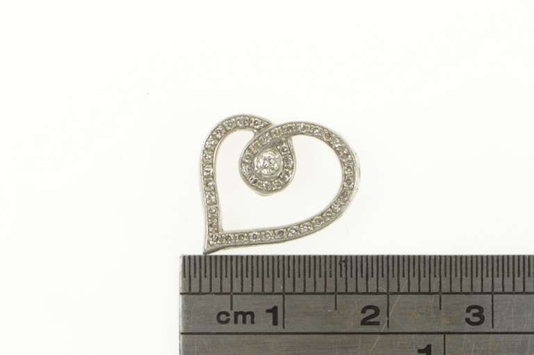 10K White Gold Classic Diamond Inset Loop Heart Love Pendant