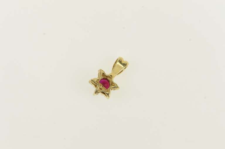 14K Yellow Gold 0.55 Ctw Natural Ruby Diamond Halo Flower Pendant