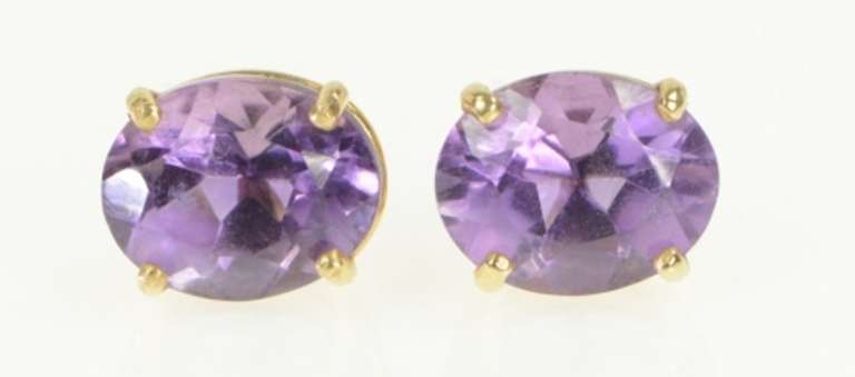 14K Yellow Gold Oval Amethyst Solitaire Vintage Classic Stud Earrings