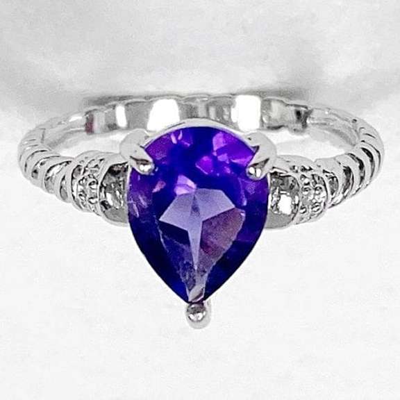 1.40 CT AMETHYST SILVER RING