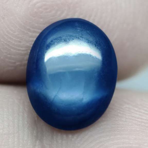 Excellent 5.02ct royal blue Star Sapphire