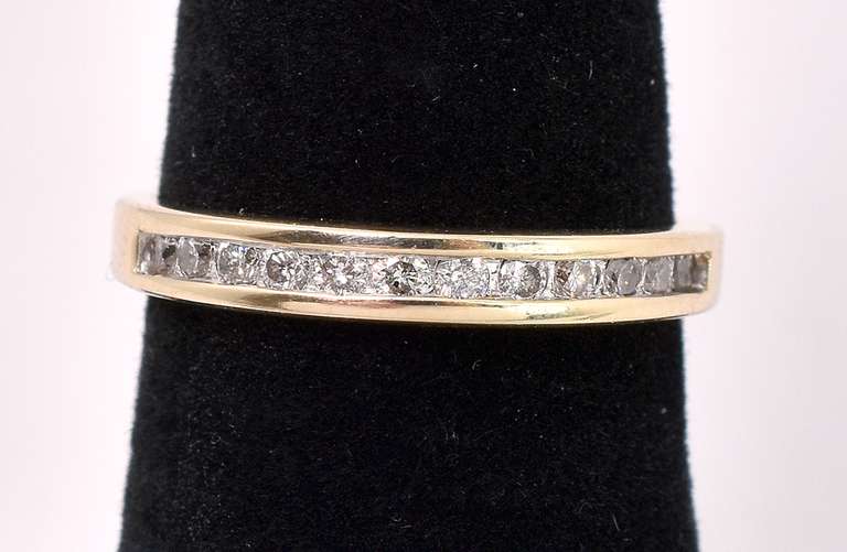Lovely Diamond Ring In 14K Yellow Gold