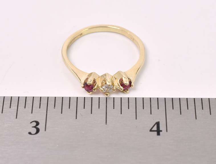 Beautiful Ruby And Diamond Ring In 14K Yellow Gold