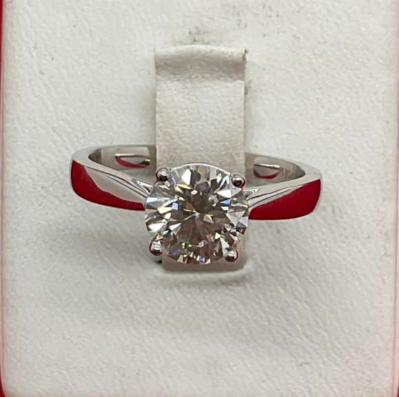 CERTIFIED 14K WHITE GOLD DIAMOND SOLITAIRE  RING WITH 1.60 CARAT LAB GROWN DIAMOND