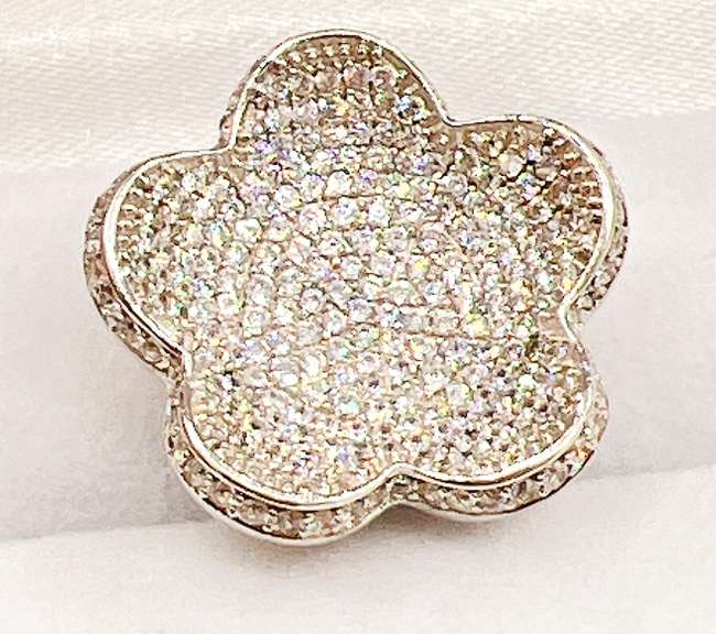 Stunning .925 Sterling Silver Floral Pendant with Dazzling CZ's!