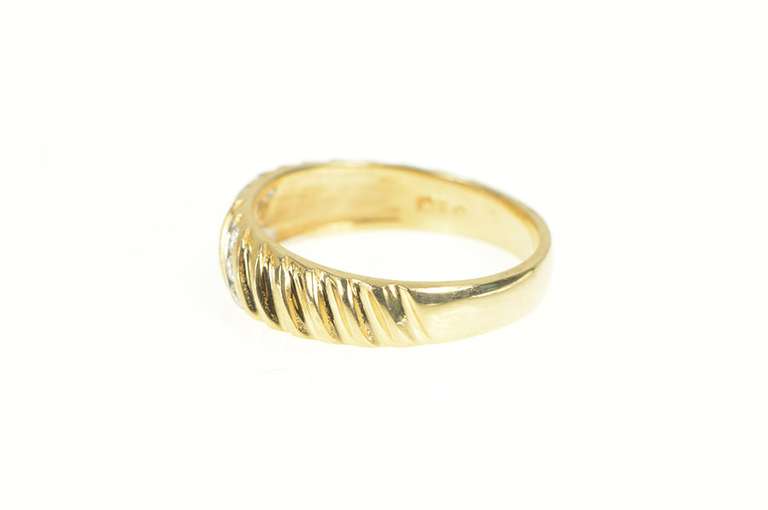 14K Yellow Gold 0.25 Ctw Diamond Grooved Wedding Band Ring