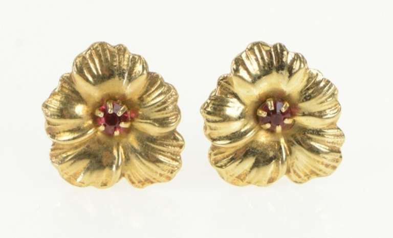 10K Yellow Gold 1960's Ruby Inset Hibiscus Flower Screw Back Earrings