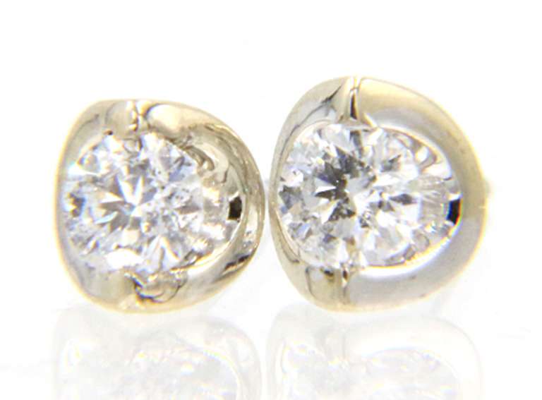 Fantastic 0.40ctw Diamond Solitaire Stud Earrings in 14K