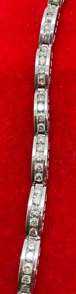 CERTIFIED LADIES 14K WHITE GOLD AND DIAMOND BRACELET