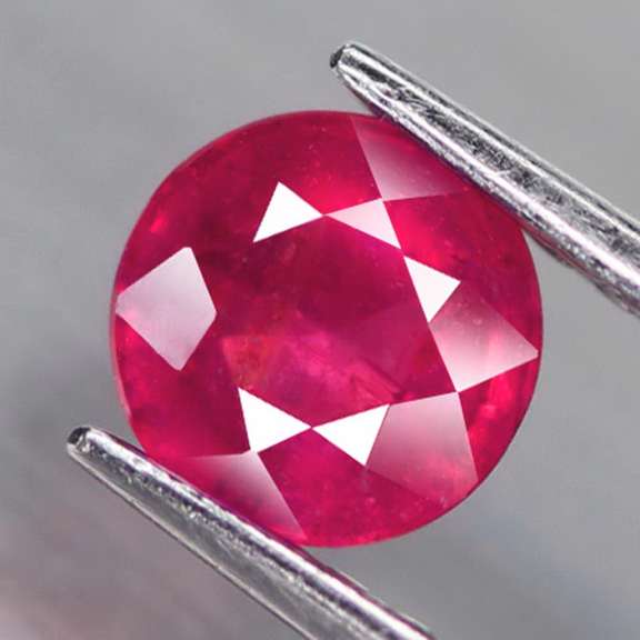 Amazing 1.16ct pinkish red Ruby solitaire