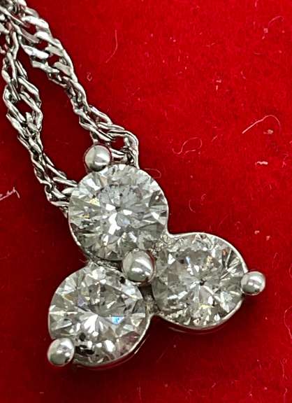 14K GOLD CHAIN WITH DIAMOND PENDANT