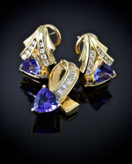 Exquisite Tanzanite and Diamond 14K Suite