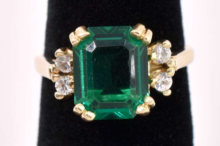 Sparkling Green Gem Ring In 14K Yellow Gold