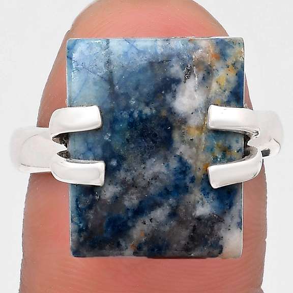 Bold Blue Scheelite size 8 ring