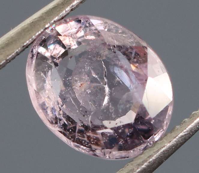 Glittering 1ct silver pink sapphire