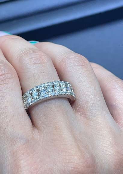 LADIES 14K WHITE GOLD THREE ROW CHANNEL SET ROUND DIAMOND 1.50 CARATS T.W. WEDDING BAND
