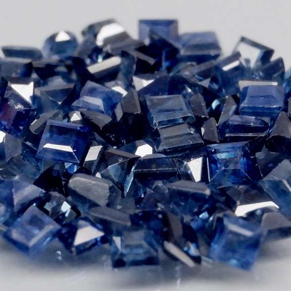 Exquisite 3.25ct 80 piece Sapphire set