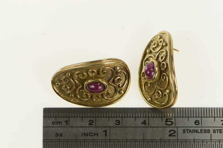 14K Yellow Gold Oval Ruby Etruscan Revival Ornate Vintage Earrings