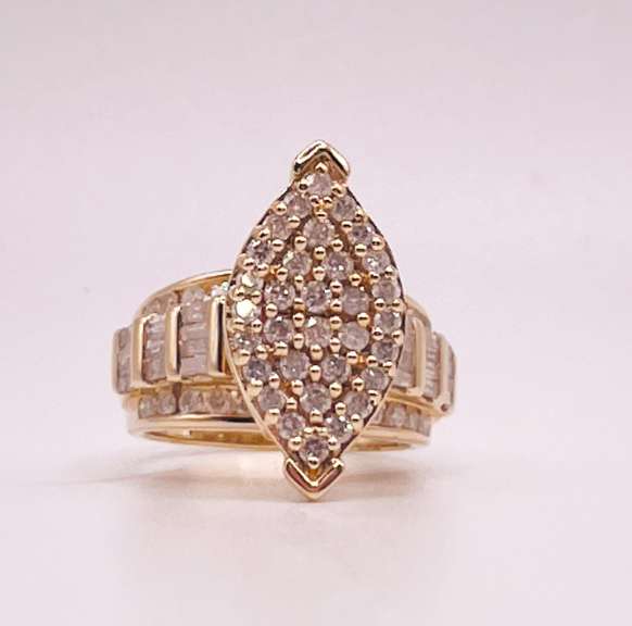 2.0 Carat Diamond Ring in 10kt Solid Yellow Gold